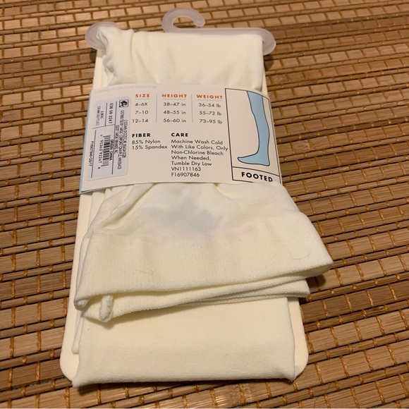 NWT Cat & Jack Almond color tights size 4–6x - Picture 3 of 5